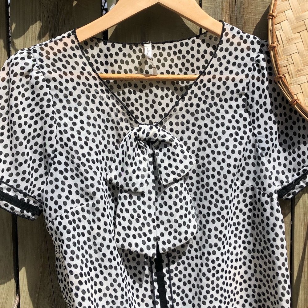 WILLOW & CLAY adorable top! - Picture 2 of 7